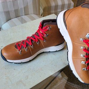 Mountain 600 Full-Grain Hiking Boot - Men's